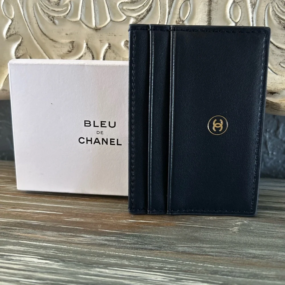 CHANEL cardholder bleu